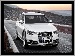 Droga, Audi A6, Allroad